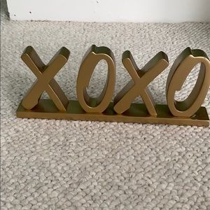 Gold XOXO DECOR